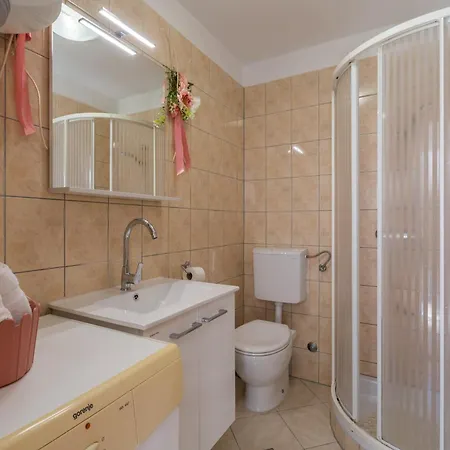 Apartment Leni Near Porec